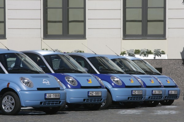 "Rīgas satiksme" sāk piecu jaunu elektromobiļu ekspluatāciju